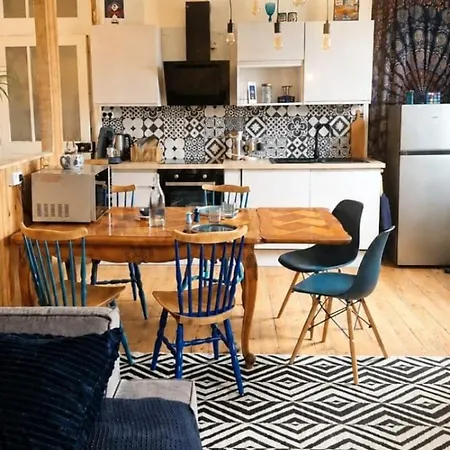 아파트 Boheme Et Chaleureux Premier Etage *